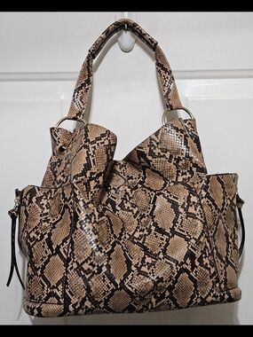 Snake-Print Hobo Bag Qith Mini Bag in Brown